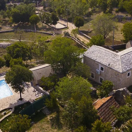 Ferienhaus Ognjistar In The Hinterland Of Makarska Riviera *