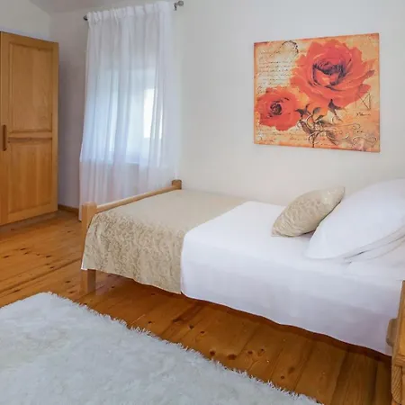 Ognjistar In The Hinterland Of Makarska Riviera Holiday home *