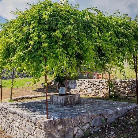 Ognjistar In The Hinterland Of Makarska Riviera Ferienhaus Zmijavci