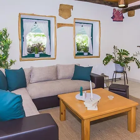 Ognjistar In The Hinterland Of Makarska Riviera Ferienhaus