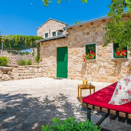 Ognjistar In The Hinterland Of Makarska Riviera Ferienhaus *