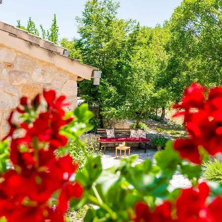 Ferienhaus Ognjistar In The Hinterland Of Makarska Riviera