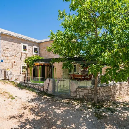 Ognjistar In The Hinterland Of Makarska Riviera Ferienhaus *