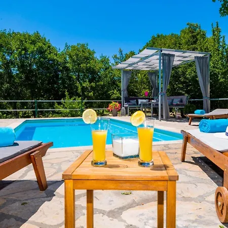 Ferienhaus Ognjistar In The Hinterland Of Makarska Riviera